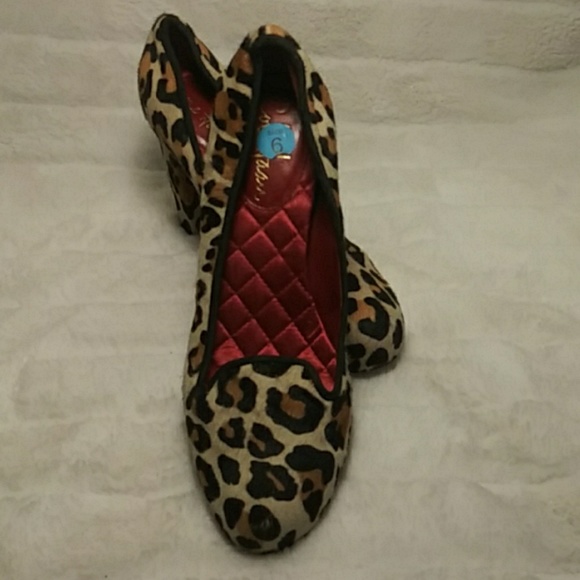 Cole Haan Shoes - Cole Haan 6B Animal Print heel